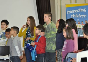 Os participantes do Congresso de Discipulado Infantil, em Florença, Itália, em 2014. Eles aprenderam que não há limite de idade para ser discípulo.
