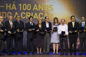 Pioneiros do criacionismo e nova geração de pesquisadores foram homenageados no evento. Foto: Márcio Tonetti