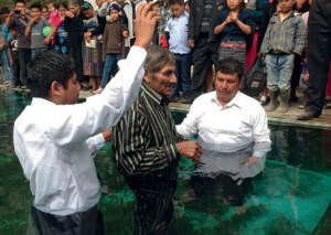 homem_de_110_anos_batizado_na_guatemala