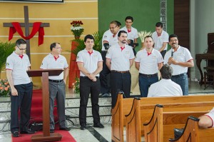 CPB enviou oito editores para pregar nas igrejas cariocas durante a Páscoa. Pastores da TV Novo Tempo e das sedes adventistas também participaram do evangelismo. Foto: Kátia Nunes