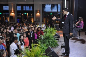 Pastor Ivan Saraiva, apresentador do Está Escrito, da TV Novo Tempo, participa de caravana evangelística  no Mato Grosso do Sul. Foto: Deborah Lessa