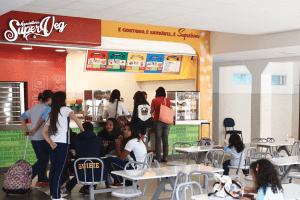 O Centro Educacional Adventista Milton Afonso (CEAMA), em Brasília, é o primeiro a receber a franquia. Até fevereiro de 2016, mais 13 lanchonetes serão instaladas em escolas adventistas. Foto: Anderson Uesley