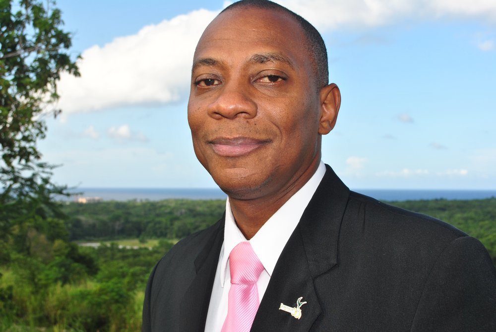 Primeiro adventista nomeado capelão da polícia da Jamaica - foto 2