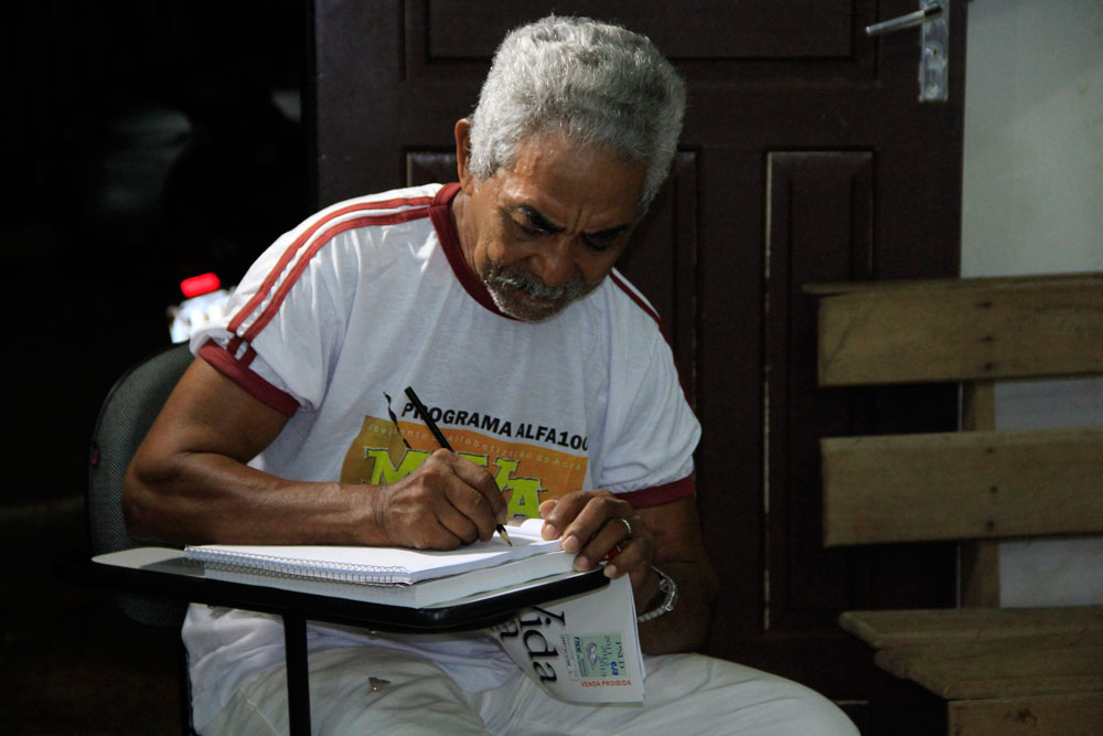 projeto-de-alfabetização-no-Acre---foto-1