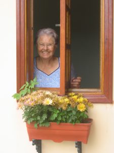 Enfermeira aposentada que vive no interior paulista já plantou igrejas e até hoje não perde uma oportunidade de testemunhar. Crédito: arquivo pessoal