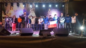Líderes de jovens adventistas de sete países sul-americanos oram pelos participantes do projeto Circuito de Campeões durante programação realizada em Teresópolis (RJ). Créditos da imagem: Márcio Tonetti