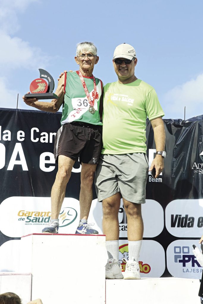 Mais de 4 mil pessoas participaram da corrida Vida e Saúde em Belém.