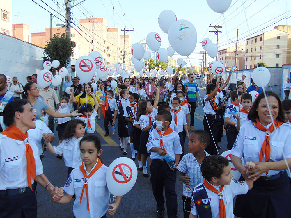mensagem-de-alerta-passeata-contra-o-fumo-na-zona-leste-de-SP---foto-1