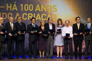 Pioneiros do criacionismo e nova geração de pesquisadores foram homenageados no evento. Foto: Márcio Tonetti
